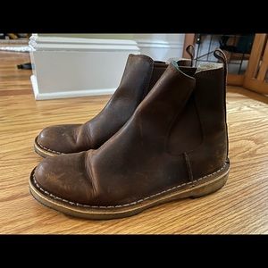 Clarks Chelsea Style Boot Women’s Size 7.5